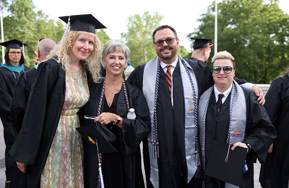 2025 UVA BIS Graduates at the UVA Rotunda