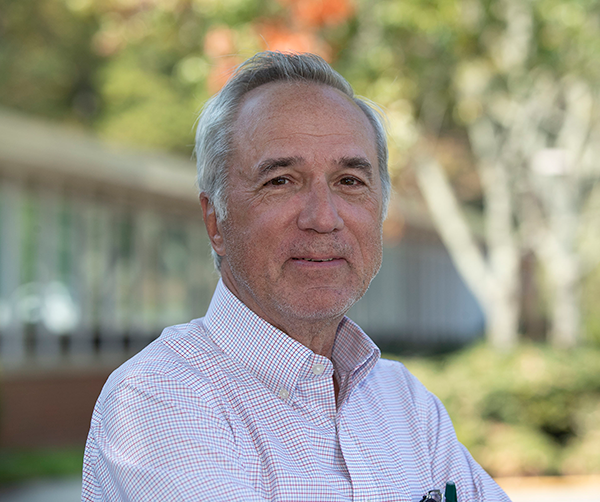 Robert Powers headshot