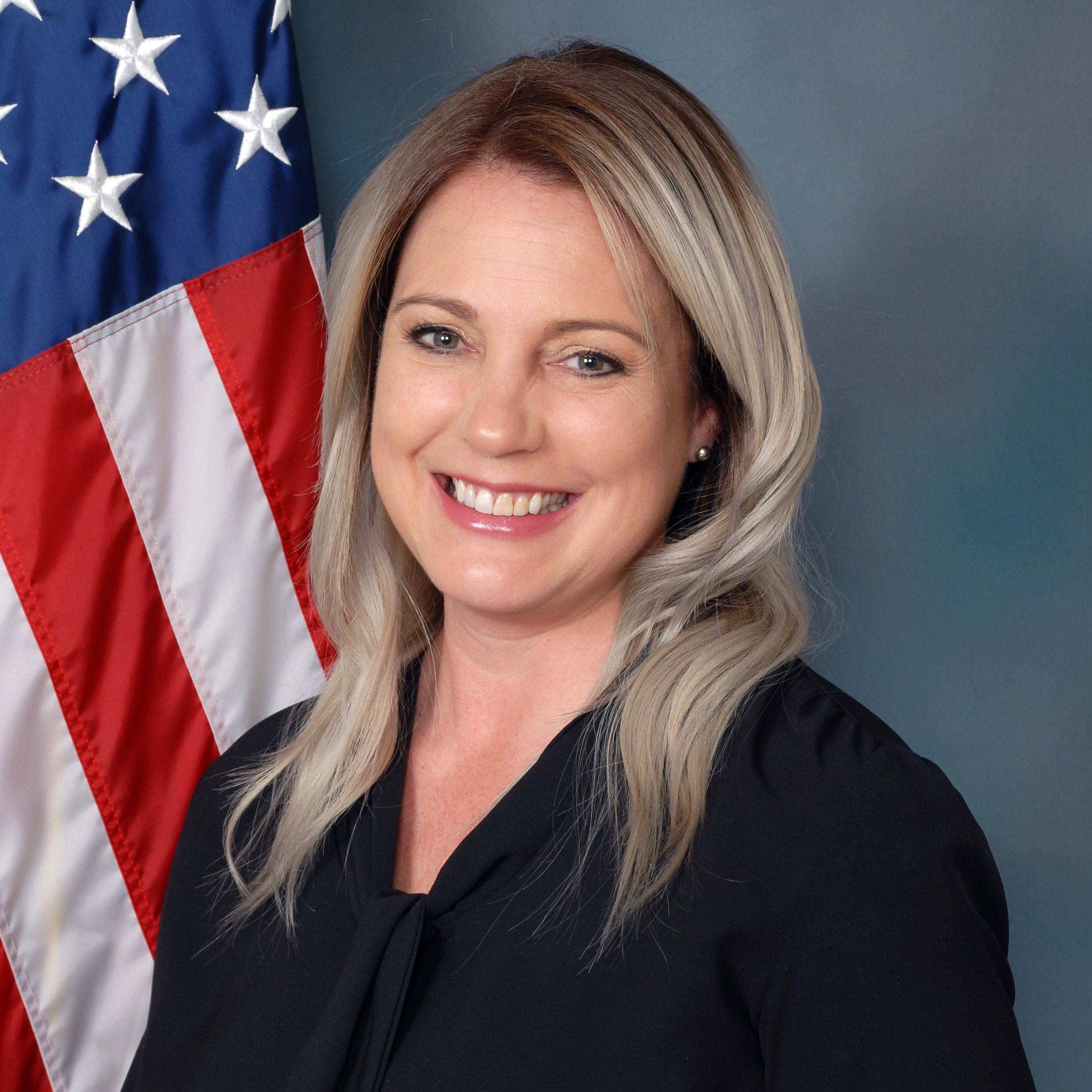 Gina Lapihuska Headshot